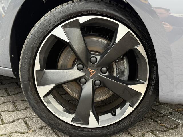 Cupra Leon Sportstourer 1.4 e-Hybrid Business | CarPlay | Cruise | LED | DAB+ | Keyless | Sfeerverlichting | 18 inch