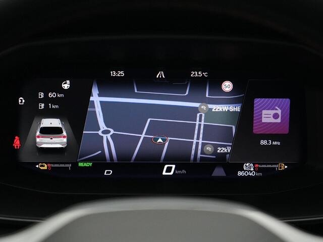 Cupra Leon Sportstourer 1.4 e-Hybrid 245 pk VZ Performance | Panoramadak | Adaptieve onderstelregeling (DCC) | Multifunctioneel CUPRA stuurwiel | Sportonderstel | Adaptive Cruise | 19 inch