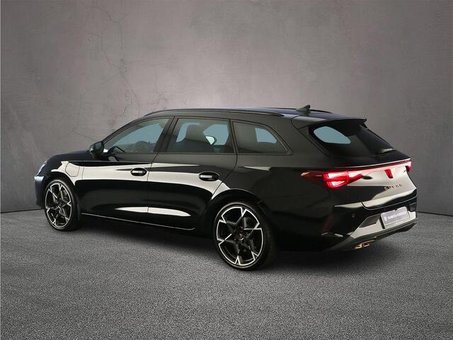 Cupra Leon Sportstourer VZ Performance 1.5 TSI e-Hybrid 272pk DSG Automaat Trekhaak, Achteruitrijcamera, Elektrische achterklep, Adaptive cruise control, Stuurwiel verwarmd