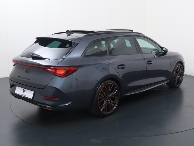 Cupra Leon Sportstourer 1.4 e-Hybrid VZ Copper Edition | 245 PK | SoH 100% | Panoramadak | Keyless | Achterklep elektrisch | Stoelverwarming | Virtual Cockpit |