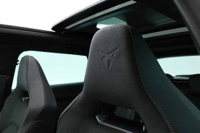 Cupra Leon Sportstourer 1.5 TSI e-Hybrid VZ 272pk | MAT Grijs | Pano | Sennheiser | Adapt. Cruise | Matrix LED | Camera | Keyless |