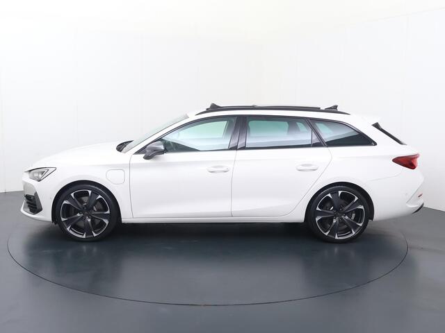 Cupra Leon Sportstourer 1.4 e-Hybrid 245 | 245 PK | SoH 91% | Panoramadak | Stoelverwarming | Achteruitrijcamera | Virtual Cockpit |
