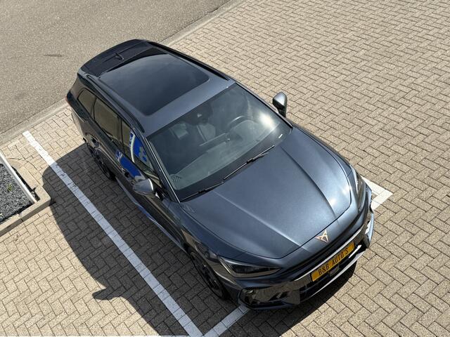 Cupra Leon Sportstourer 1.5 eTSI Performance l PANO-DAK l ACC l BLIS l CAMERA l ECC l LED l NAVI l SCHAALSTOELEN l 11.000km