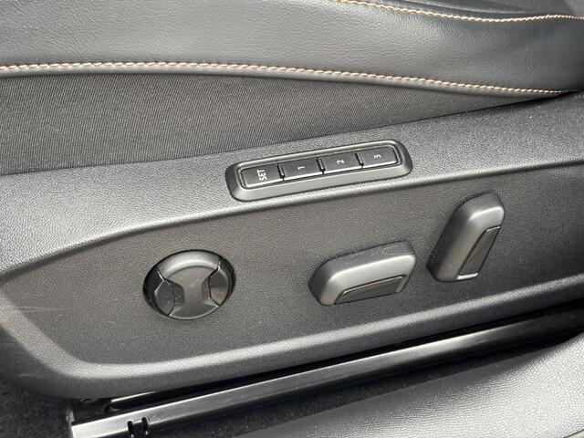 Cupra Leon Sportstourer 1.4 e-Hybrid 245 / Trekhaak Wegklapbaar / Elektrische achterklep / Elektrische Stoel / Navi / Draadloos Applecarplay / Androidauto /