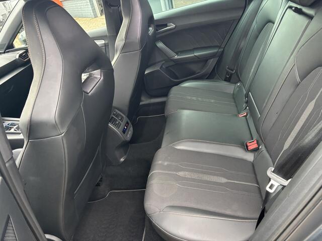 Cupra Leon Sportstourer 1.4 e-Hybrid 245 / Trekhaak Wegklapbaar / Elektrische achterklep / Elektrische Stoel / Navi / Draadloos Applecarplay / Androidauto /