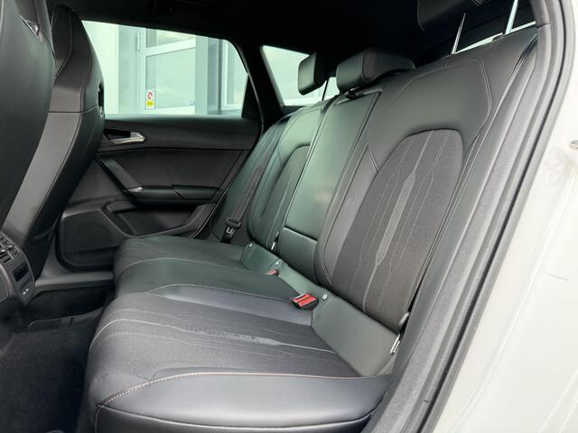 Cupra Leon Sportstourer 1.4 e-Hybrid VZ Adrenaline | Keyless | Sfeer | Camera | Navi | Stuur- stoelverwarming | DCC | ACC