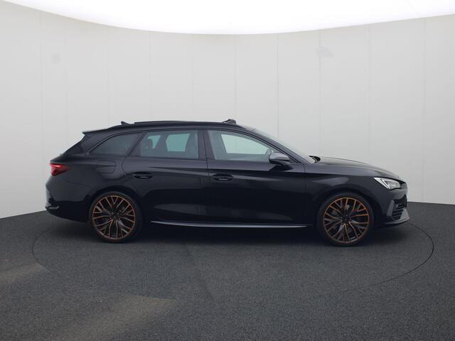 Cupra Leon Sportstourer 1.4e-Hybrid 180kW/245PK VZ DSG · Panoramadak · Leder/stof · Apple/Android Car Play ·