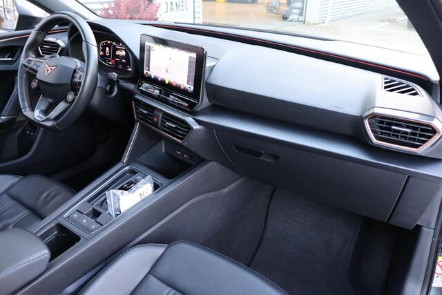 Cupra Leon Sportstourer 1.4 e-Hybrid VZ Copper Edition 1e Eigenaar | Dealer Onderh | BTW | Pano | WinterPack | Cupra Knop | Camera | Elek Stoel/Klep | Memory | Carplay | Climate | Ad Cruise | Navi | PDC | Full Led