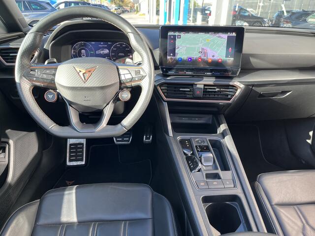 Cupra Leon Sportstourer 1.4 e-Hybrid VZ Performance / AUTOMAAT/ 245 PK/ PANO/ LEER/ SUPER-SPORTSTUUR/ ELEKTR. STOEL/ KEYLESS/ 19" LMV/ FULL LINK/ RIJ-MODI/ STOEL-STUUR VERWARM./ PARK. SENSOREN + CAMERA