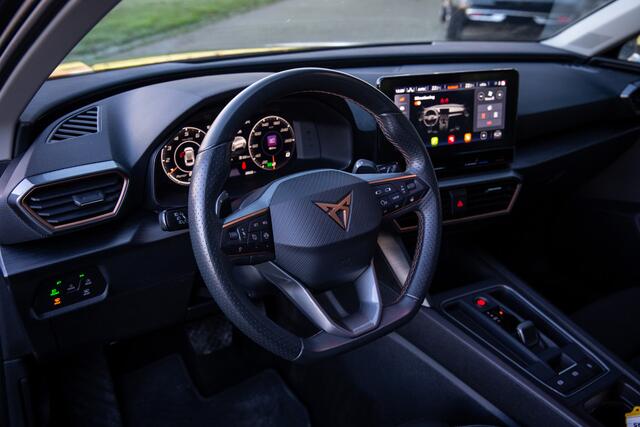 Cupra Leon Sportstourer 1.5 eTSI Business Edition , Trekhaak, Achteruitrijcamera, Apple Carplay/Android