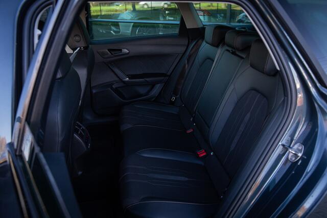 Cupra Leon Sportstourer 1.5 eTSI Business Edition , Trekhaak, Achteruitrijcamera, Apple Carplay/Android