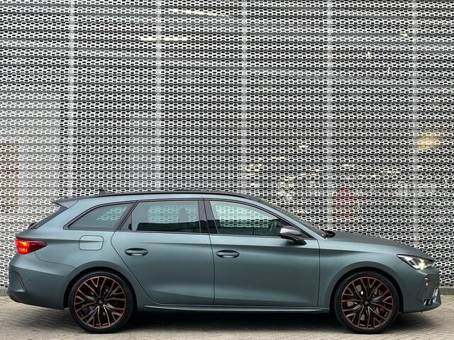 Cupra Leon Sportstourer 1.5 TSI e-Hybrid VZ Extreme Panoramadak / Sennheiser / Navigatiesysteem / CUP-Stoelen