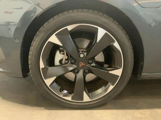 Cupra Leon Sportstourer 1.4 e-Hybrid Business PHEV | Achteruitrijcamera | Navgatie | Climate control | Stoel-Stuurverwarming | 18" lichtmetalen velgen