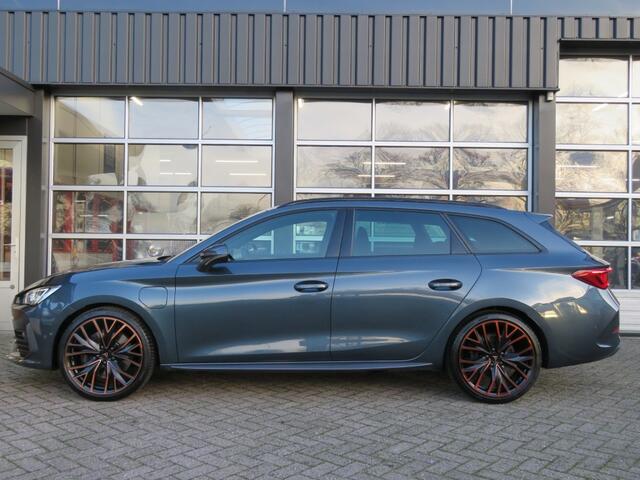 Cupra Leon Sportstourer 1.4 e-Hybrid 245pk COPPER ED. / 19 Inch / Sportstoelen / Start knop stuur / Leder / Memory / BOVAG garantie