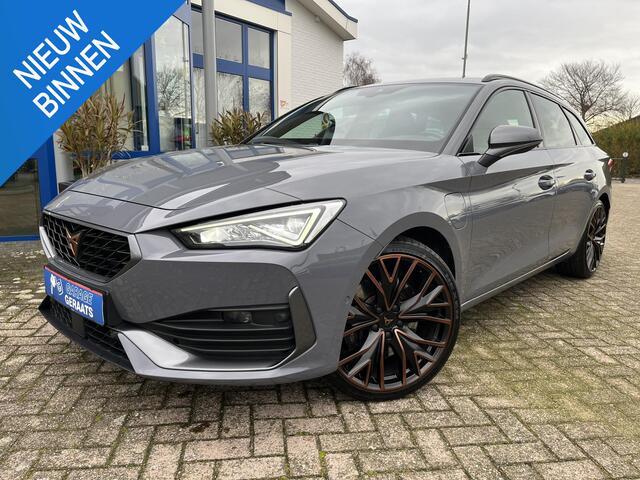 Cupra Leon Sportstourer 1.4 e-Hybrid VZ Copper Edition | 19"LM-Velgen, AppleCarplay/AndroidAuto, Camera en parkeersensoren V+A, Keyless go, Virtual cockpit