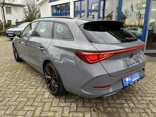 Cupra Leon Sportstourer 1.4 e-Hybrid VZ Copper Edition | 19"LM-Velgen, AppleCarplay/AndroidAuto, Camera en parkeersensoren V+A, Keyless go, Virtual cockpit