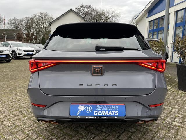 Cupra Leon Sportstourer 1.4 e-Hybrid VZ Copper Edition | 19"LM-Velgen, AppleCarplay/AndroidAuto, Camera en parkeersensoren V+A, Keyless go, Virtual cockpit