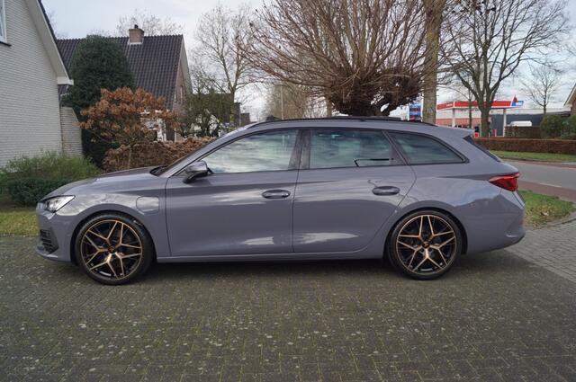Cupra Leon Sportstourer VZ 1.4 e-Hybrid TSI 245PK Pano/ACC/Navi/Camera/DCC/Virtual/Keyless