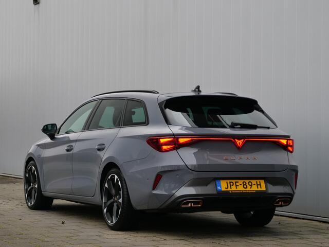 Cupra Leon Sportstourer 1.5 TSI e-Hybrid Business 204 Pk DSG-6 Automaat Navigatie / Camera / DAB / Apple Carplay / Stoelverwarming