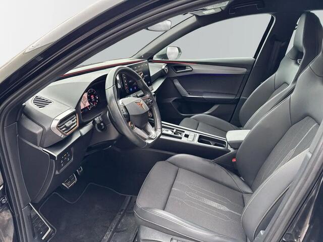 Cupra Leon Sportstourer 1.4 e-Hybrid VZ Performance | Elektrische stoelen met memory, 19 inch copper velgen, Start knop stuur, Camera, Dealer onderhouden, zeer luxe!