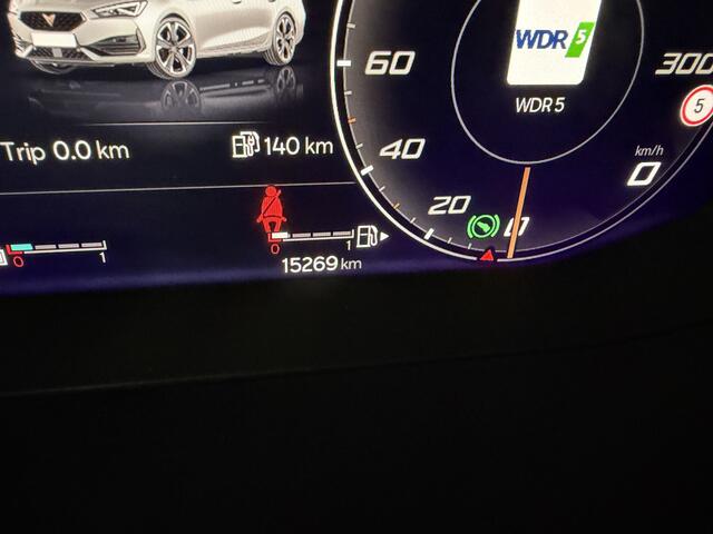 Cupra Leon Sportstourer 1.4 e-Hybrid VZ Performance / AUTOMAAT/ 245PK/ PANO/ MEMORY SEAT/ STUUR+STOELVERWARM./ KEYLESS/ PARK.SENSOR.V+A/ CAMERA/ ELEK.KLEP/ DODEHOEK/ ACC/ FULL LINK/ RIJ-MODI/ NAVI/ DAB/ CLIMA/ LED/ ISOFIX