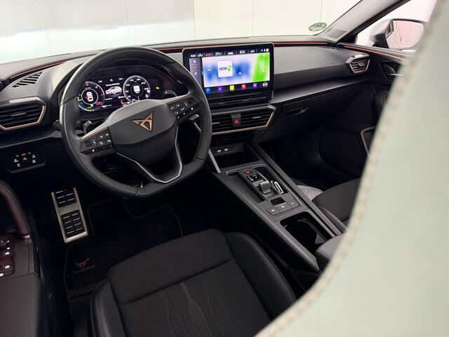 Cupra Leon Sportstourer 1.4 e-Hybrid VZ Performance / AUTOMAAT/ 245PK/ PANO/ MEMORY SEAT/ STUUR+STOELVERWARM./ KEYLESS/ PARK.SENSOR.V+A/ CAMERA/ ELEK.KLEP/ DODEHOEK/ ACC/ FULL LINK/ RIJ-MODI/ NAVI/ DAB/ CLIMA/ LED/ ISOFIX