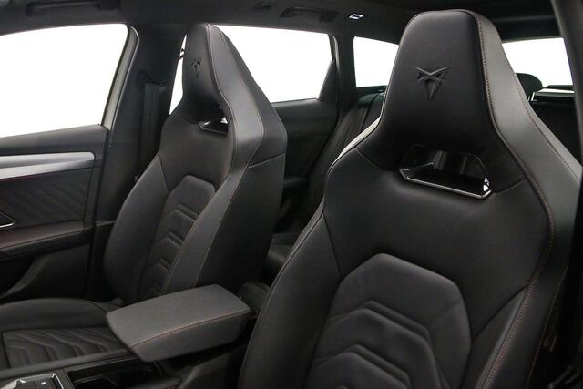 Cupra Leon Sportstourer VZ Performance 1.5 TSI eHybrid 272pk DSG Automaat Panoramadak, LED matrix koplampen, Sennheiser audio, Adaptive cruise control, Lederen bekleding