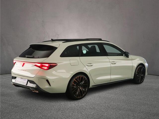 Cupra Leon Sportstourer VZ Performance 1.5 TSI eHybrid 272pk DSG Automaat Panoramadak, LED matrix koplampen, Sennheiser audio, Adaptive cruise control, Lederen bekleding