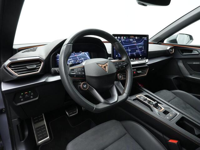 Cupra Leon Sportstourer 1.5 TSI e-Hybrid 272 pk VZ | Panoramadak | Leder/alcantara | Geheugenstoel | Sennheiser