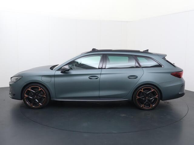 Cupra Leon Sportstourer 1.5 TSI e-Hybrid VZ Extreme | 272 PK | Panoramadak | Sennheiser audio | Matrix LED koplampen | Navigatiesysteem | Adaptive cruise control |