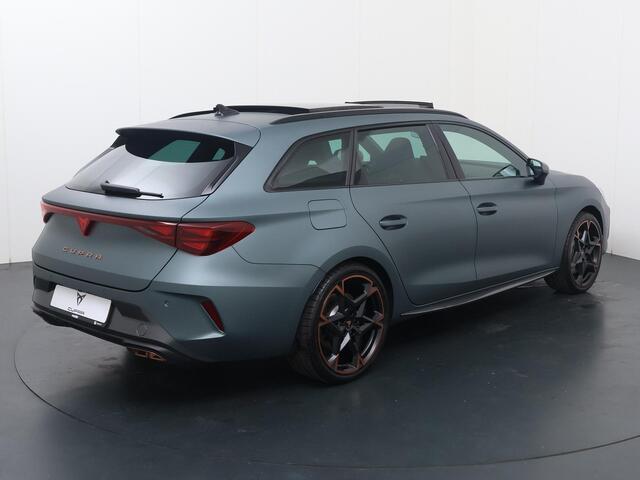 Cupra Leon Sportstourer 1.5 TSI e-Hybrid VZ Extreme | 272 PK | Panoramadak | Sennheiser audio | Matrix LED koplampen | Navigatiesysteem | Adaptive cruise control |