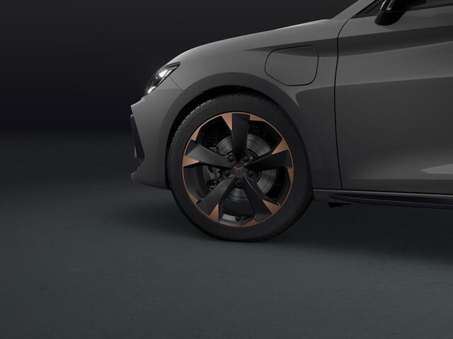 Cupra Leon Sportstourer 1.5 TSI e-Hybrid Business 204pk / Garbi Copper velgen / Panoramisch schuifdak / Navigatie