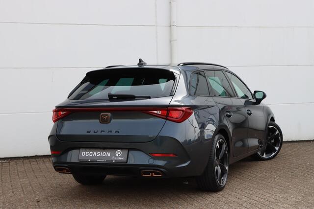 Cupra Leon Sportstourer 1.4 eHybrid 204pk DSG6 | Stoel- en Stuurverwarming | Trekhaak | Adaptive