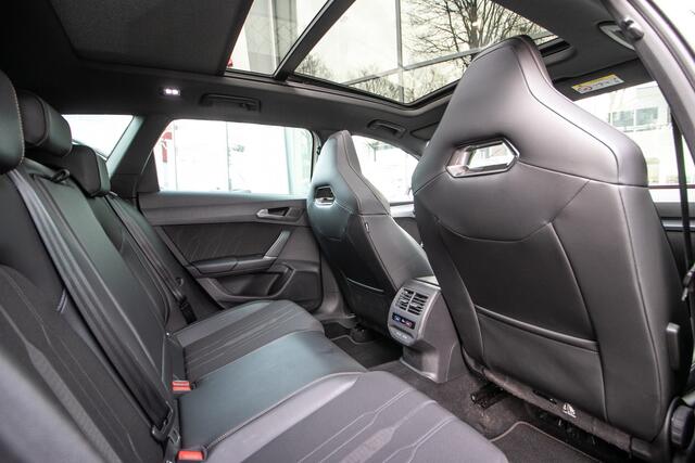 Cupra Leon Sportstourer 1.4 e-Hybrid 245pk VZ Copper Edition | Panodak | Virtual cockpit | SOH 95% | Navi | Carplay | Keyless