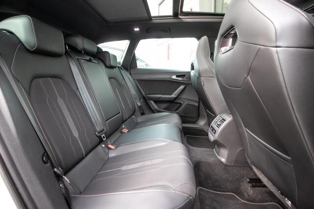 Cupra Leon Sportstourer 1.4 e-Hybrid 245pk VZ Copper Edition | Panodak | Virtual cockpit | SOH 95% | Navi | Carplay | Keyless