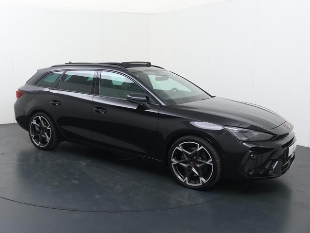 Cupra Leon Sportstourer 1.5 TSI e-Hybrid VZ Performance | 272 PK | SoH 100% | Panoramadak | Lederen kuipstoelen | Dodehoek detectie | Adaptive cruise control | Navigatiesysteem |