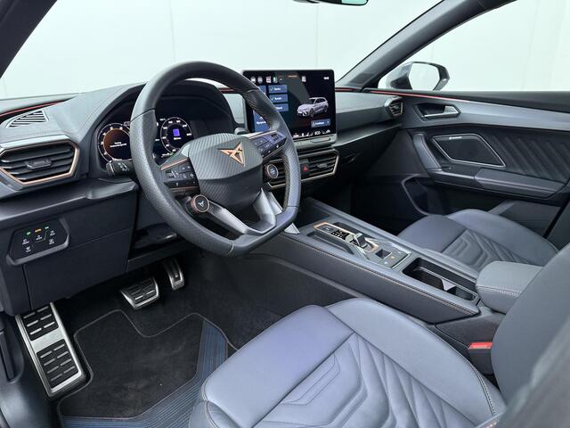 Cupra Leon Sportstourer 1.5 TSI e-Hybrid VZ Performance | 272 PK | SoH 100% | Panoramadak | Lederen kuipstoelen | Dodehoek detectie | Adaptive cruise control | Navigatiesysteem |