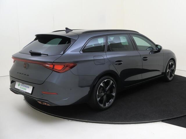 Cupra Leon Sportstourer 1.4 e-Hybrid Business | SoH 100% | Adaptieve demping | Stoel- en stuurwielverwarming | Achteruitrijcamera | Parkeerassistent | Keyless | 3-zone airco | Navigatie |