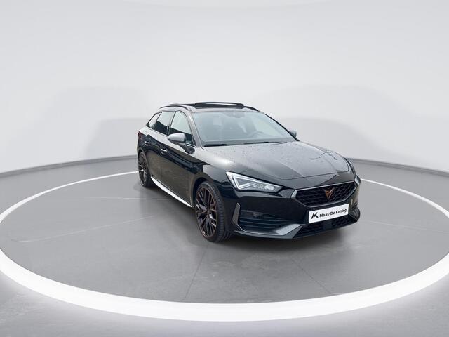 Cupra Leon Sportstourer 1.4e-Hybrid 180kW/245PK VZ DSG · Panoramadak · Camera · Apple/Android Car Play · Navigatie · Elektrische stoelverstelling ·