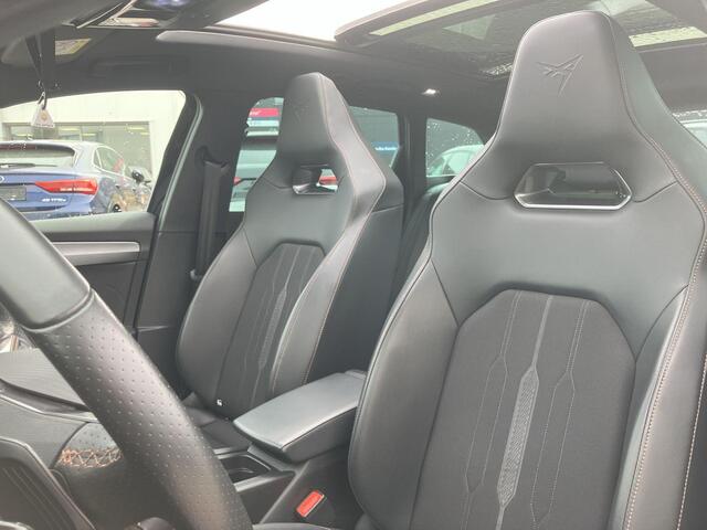 Cupra Leon Sportstourer 1.4e-Hybrid 180kW/245PK VZ DSG · Panoramadak · Camera · Apple/Android Car Play · Navigatie · Elektrische stoelverstelling ·