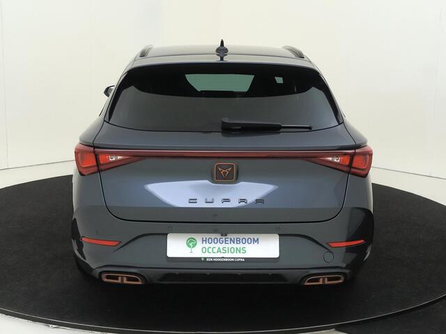 Cupra Leon Sportstourer 1.4 e-Hybrid Business | SoH 100% | Keyless | Adaptieve demping | Parkeerassistent | Navigatie | Achteruitrijcamera | Stoel- en stuurwielverwarming | CarPlay |