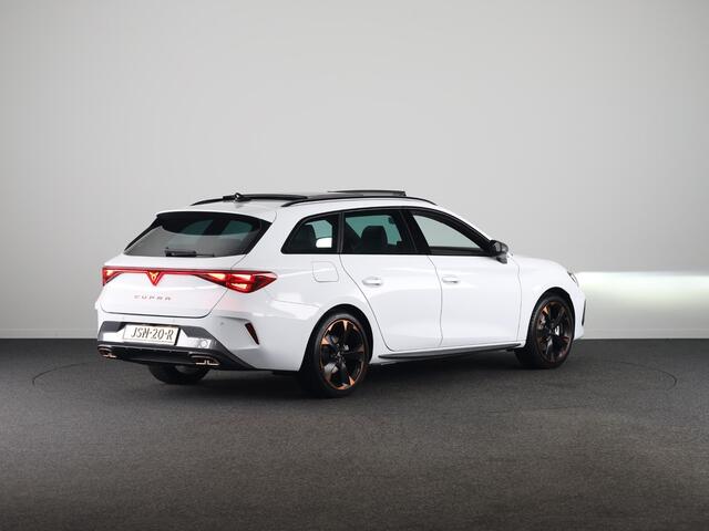 Cupra Leon Sportstourer 1.5 TSI e-Hybrid Business 204PK | Panoramadak | Sennheiser | 19 Inch | Achteruitrijcamera |