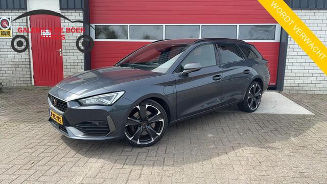 Cupra Leon Sportstourer 1.4 e-Hybrid VZ Business SOH 95% / SFEER / FULL LED / KEYLESS / STOELVERW / STUURVERW / TREKHAAK / CAMERA
