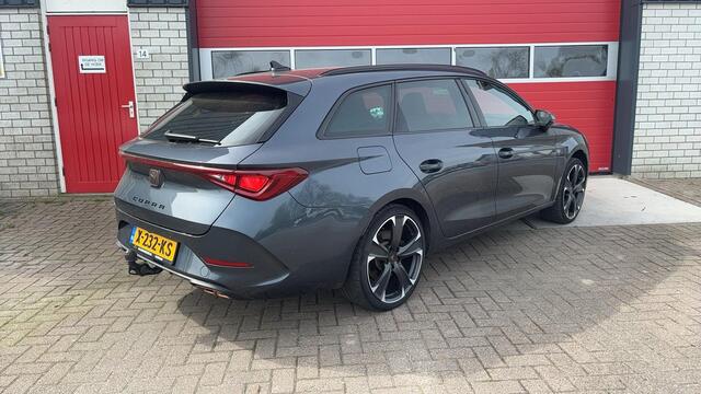Cupra Leon Sportstourer 1.4 e-Hybrid VZ Business SOH 95% / SFEER / FULL LED / KEYLESS / STOELVERW / STUURVERW / TREKHAAK / CAMERA