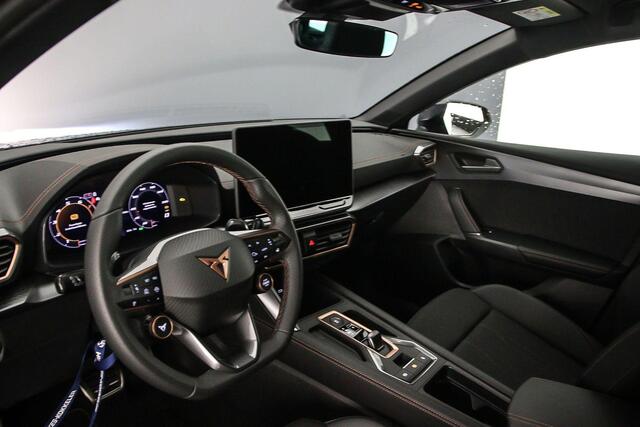 Cupra Leon Sportstourer Essential 1.5 TSI eHybrid 204pk DSG Automaat Adaptive cruise control, Elektrische achterklep, Parkeersensoren, Stuurwiel verwarmd, LED koplampen