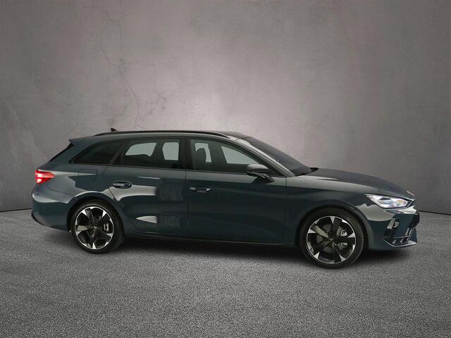 Cupra Leon Sportstourer Essential 1.5 TSI eHybrid 204pk DSG Automaat Adaptive cruise control, Elektrische achterklep, Parkeersensoren, Stuurwiel verwarmd, LED koplampen