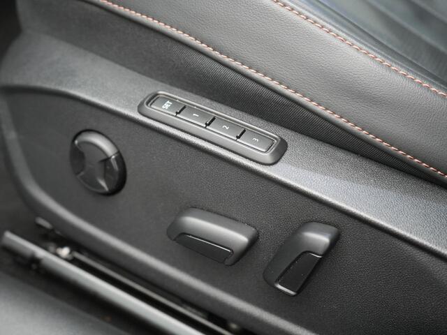 Cupra Leon Sportstourer 1.4 e-Hybrid VZ Copper Edition PHEV 245pk Dealer O.H. | Panodak | Adaptive Cruise | Camera | Lederen Sportstoelen Memory & Verwarmd | Sfeerverlichting | Stuur Verwarmd | Apple Carplay | Keyless | Blis | Navigatie | DAB | Plug In Hybrid |