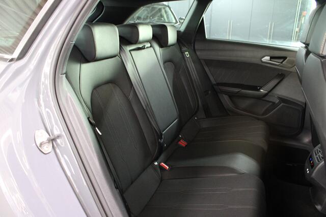 Cupra Leon Sportstourer 1.5 TSI e-Hybrid Business PHEV / Stoel + Stuurverwarming / Elektr. Klep / 18" LMV / Camera / Navi /