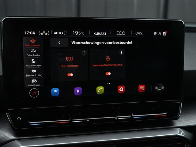 Cupra Leon Sportstourer 1.4 e-Hybrid 245 | Panoramadak | Camera | Stoelverwarming | Ambiance Interieur | Adaptive Cruise | Stuurverwarming | Keyless | Trekhaak |