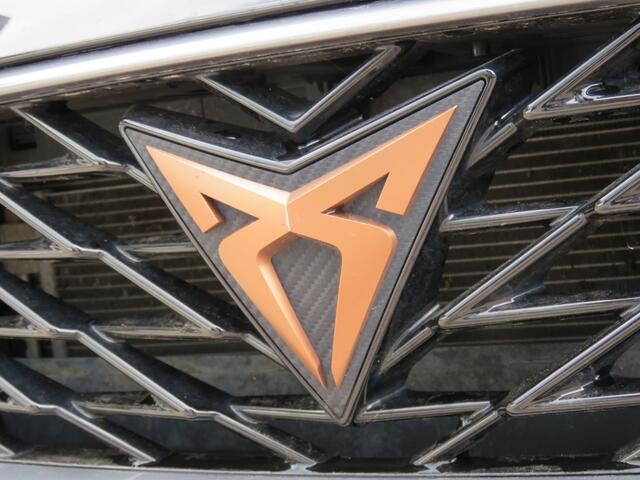 Cupra Leon Sportstourer 1.4 e-Hybrid 245pk COPPER ED. / 19 Inch / Sportstoelen / Startknop stuur / Elec. achterklep / BOVAG garantie